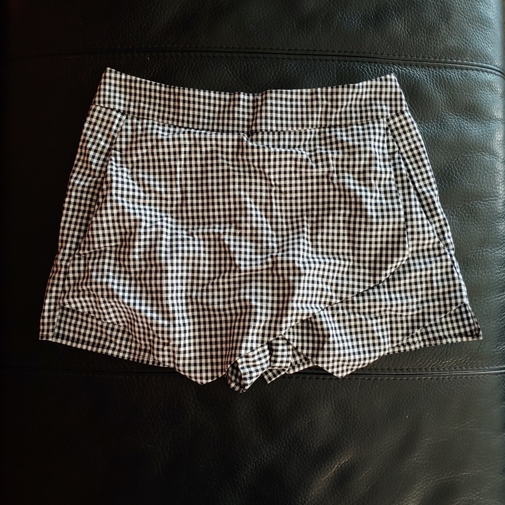 Design Lab Black and White Shorts